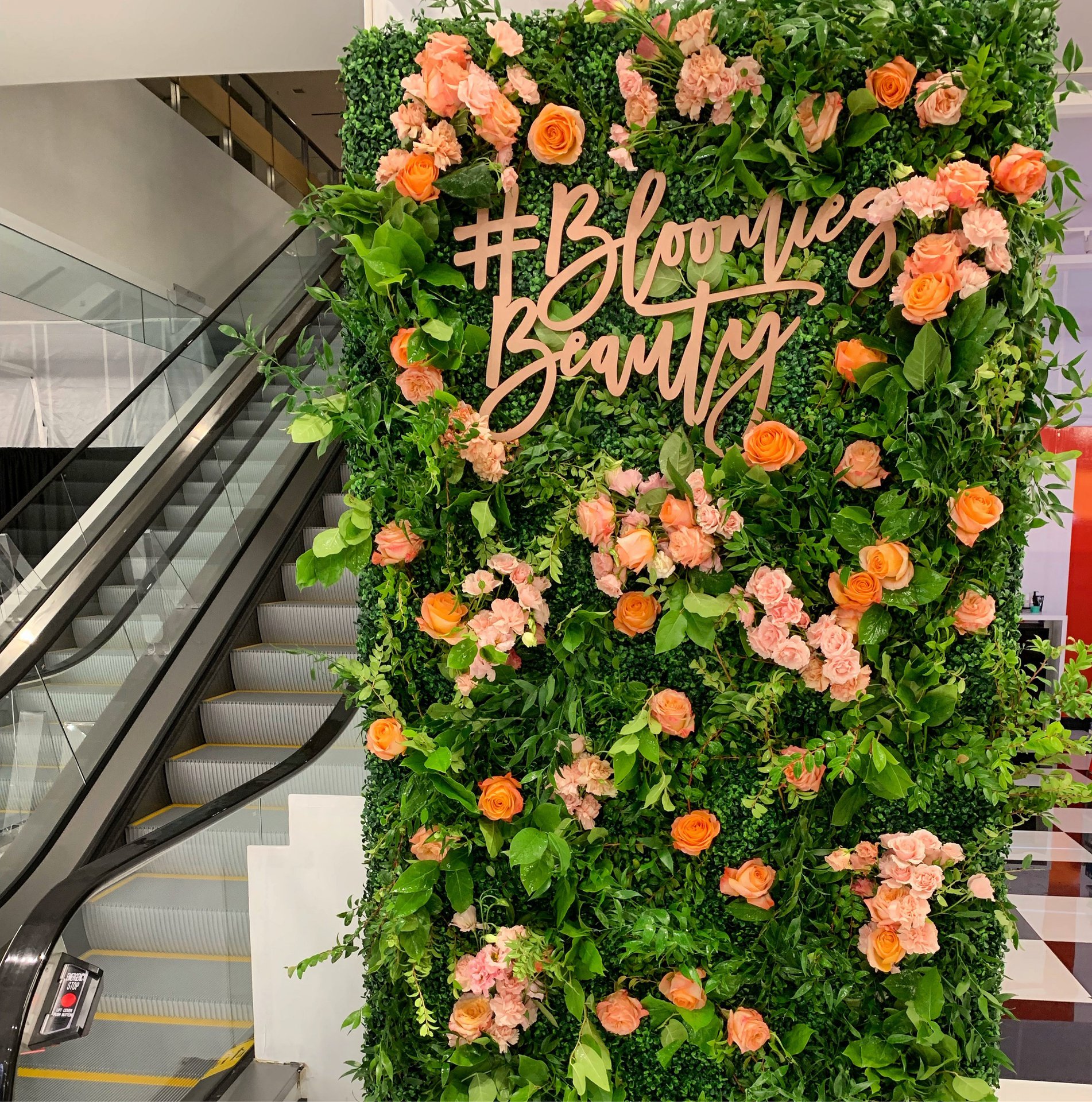 Foamless flower wall by Larkspur Botanicals at the Bloomingdales “Out of this World” beauty event.