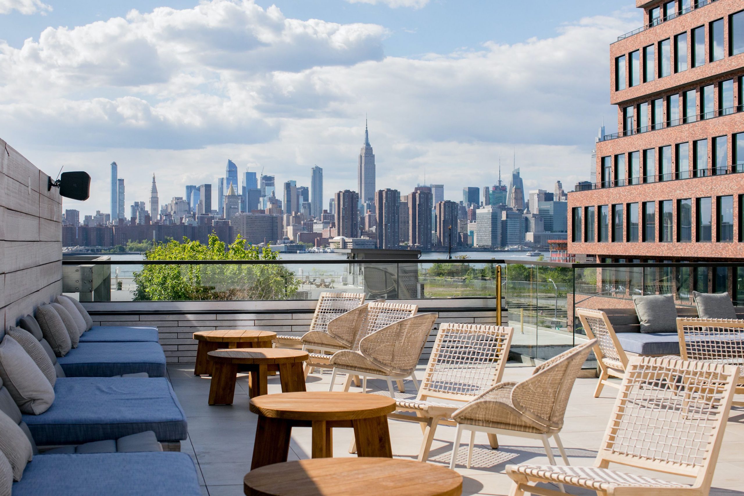 Roofdeck with NYC views at 74Wythe