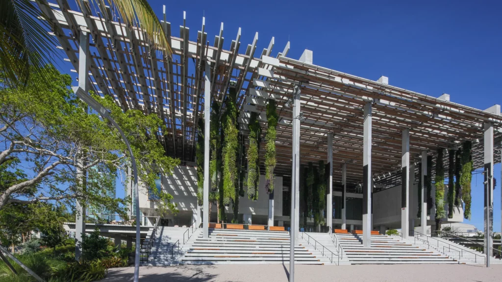 Peréz Art Museum exterior in Miami