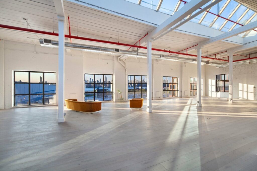 XX Venue in New York with view of East River and Manhattan