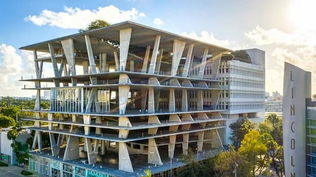 Event space at 1111 lincoln road 1