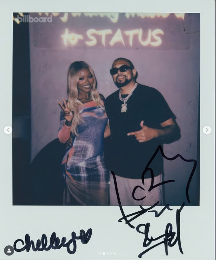 Status restaurant & lounge