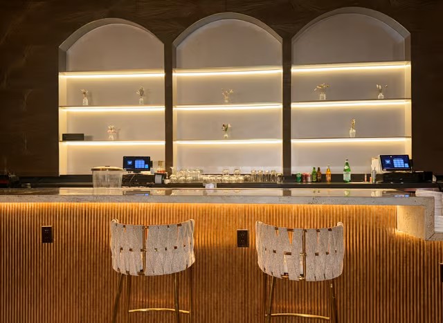 Status restaurant & lounge6